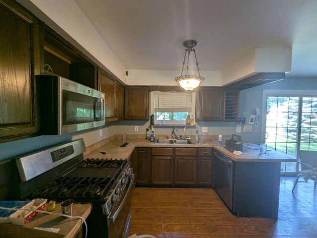 910 N Court Street, Au Gres, MI 48703