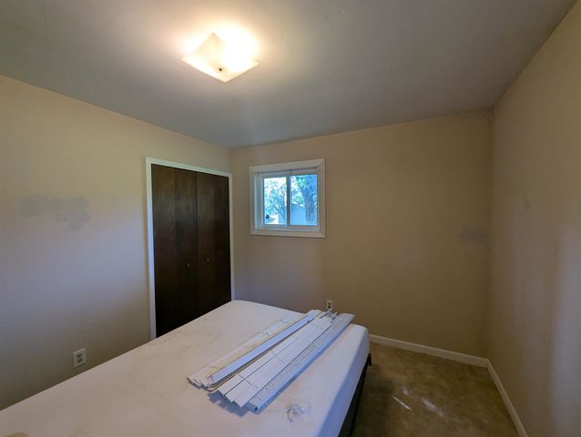 910 N Court Street, Au Gres, MI 48703