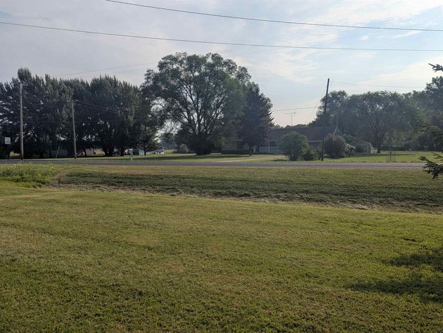 910 N Court Street, Au Gres, MI 48703