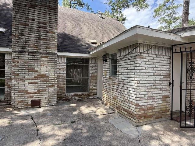 2006 Round Spring Drive, Houston, TX 77339