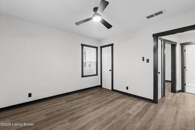 3809 Algonquin Pkwy, Louisville, KY 40211