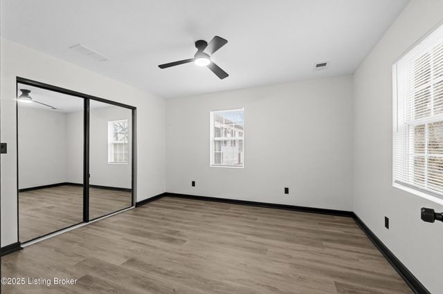 3809 Algonquin Pkwy, Louisville, KY 40211