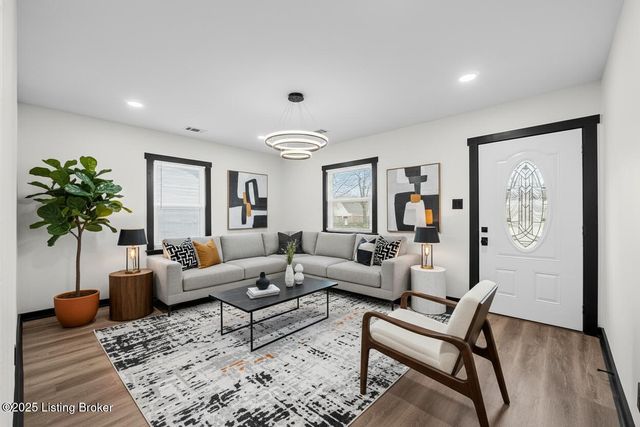 3809 Algonquin Pkwy, Louisville, KY 40211