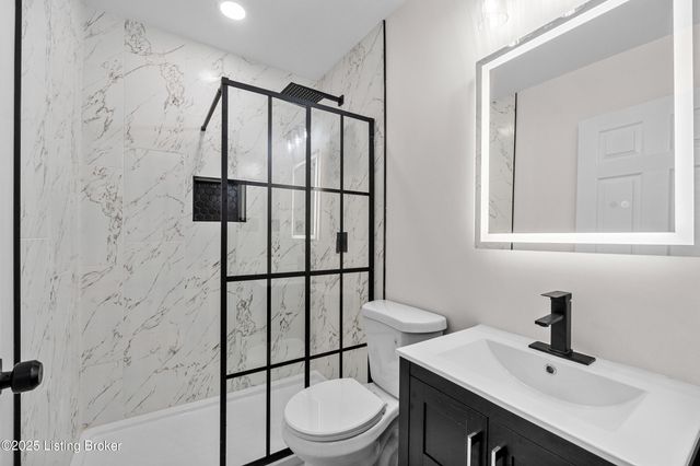 3809 Algonquin Pkwy, Louisville, KY 40211