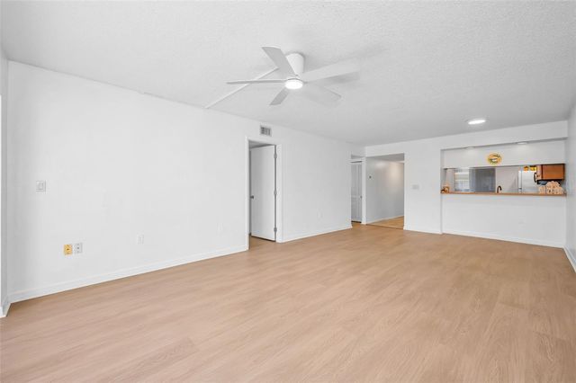 107 MARY DRIVE 107, Oldsmar, FL 34677