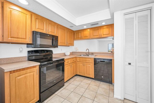 107 MARY DRIVE 107, Oldsmar, FL 34677