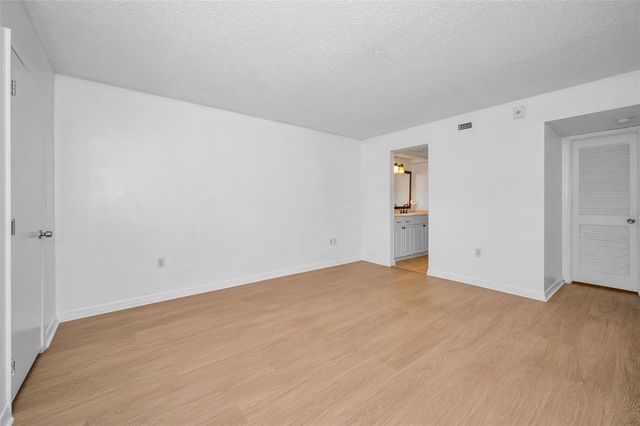 107 MARY DRIVE 107, Oldsmar, FL 34677