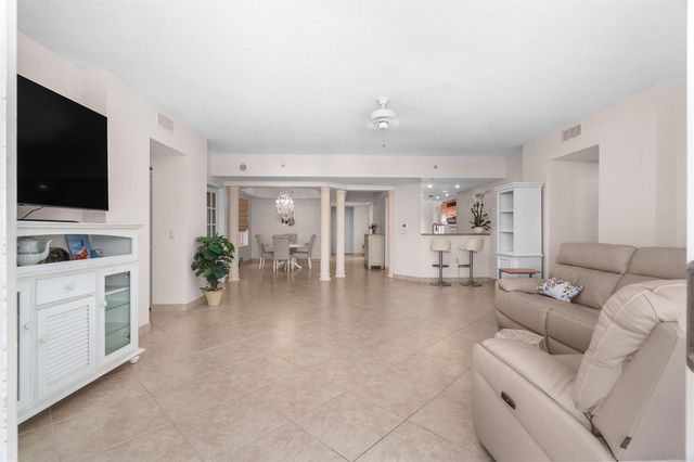 2051 SE 3rd Street 307, Deerfield Beach, FL 33441