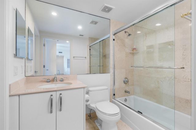 2051 SE 3rd Street 307, Deerfield Beach, FL 33441