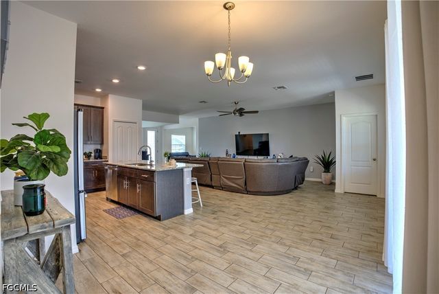 2118 SW 25th TER, Cape Coral, FL 33914