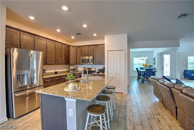 2118 SW 25th TER, Cape Coral, FL 33914