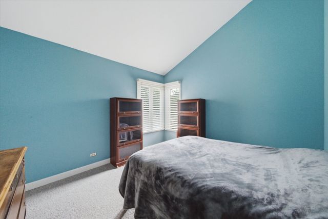 150 Inverness Court 2, Elk Grove Village, IL 60007