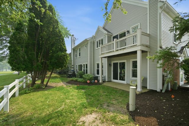 150 Inverness Court 2, Elk Grove Village, IL 60007