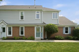 150 Inverness Court 2, Elk Grove Village, IL 60007