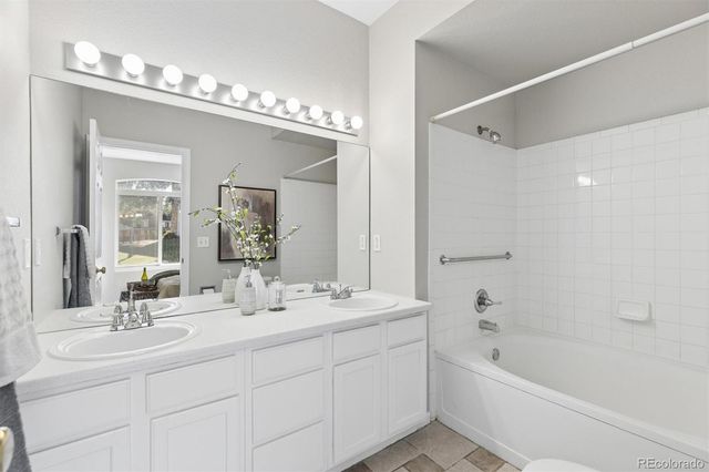 2575 S SYRACUSE Way 101, Denver, CO 80231