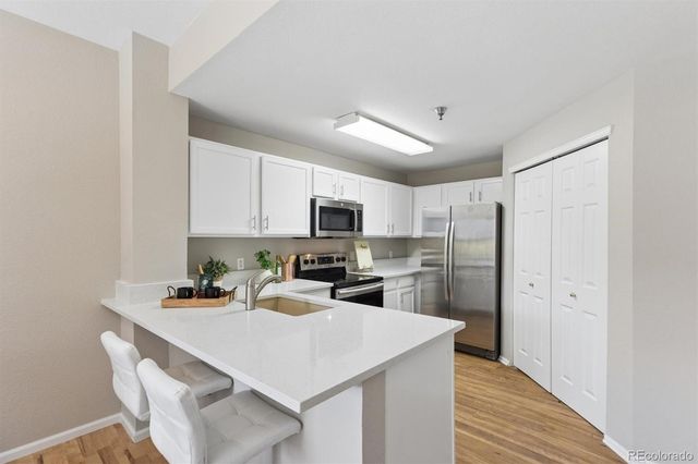 2575 S SYRACUSE Way 101, Denver, CO 80231