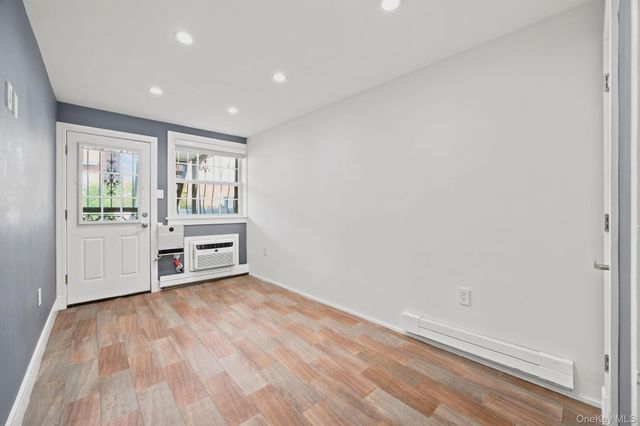 20-10 Hazen Street, East Elmhurst, NY 11370