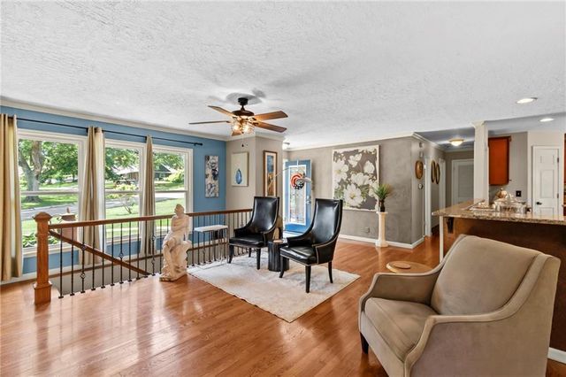 12108 OAK RIDGE Road, Independence, MO 64052