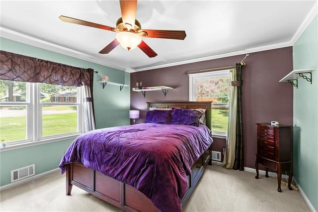 12108 OAK RIDGE Road, Independence, MO 64052