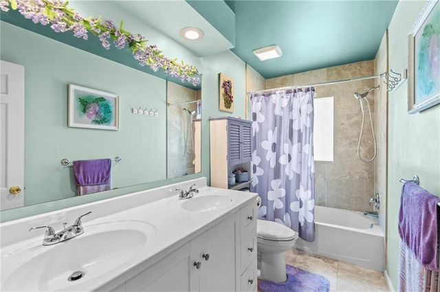 12108 OAK RIDGE Road, Independence, MO 64052
