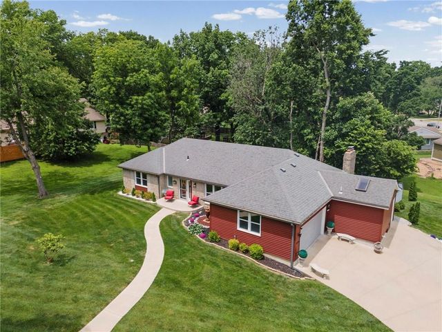 12108 OAK RIDGE Road, Independence, MO 64052