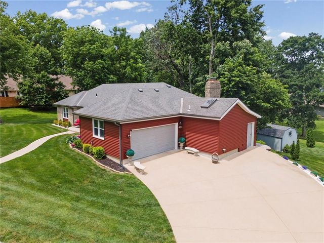 12108 OAK RIDGE Road, Independence, MO 64052