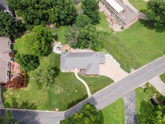 12108 OAK RIDGE Road, Independence, MO 64052