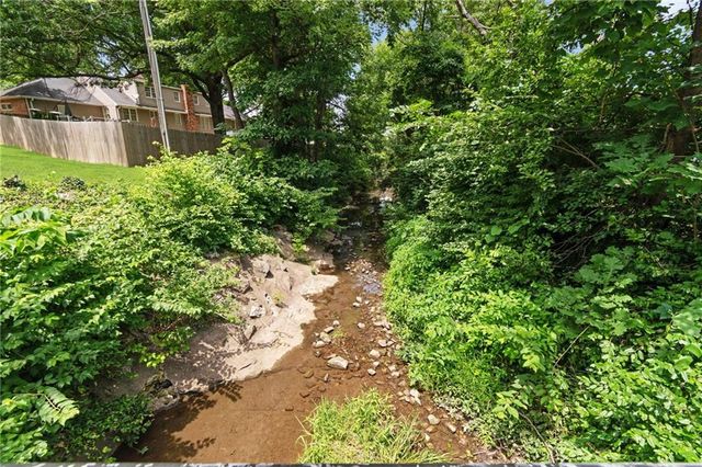 12108 OAK RIDGE Road, Independence, MO 64052