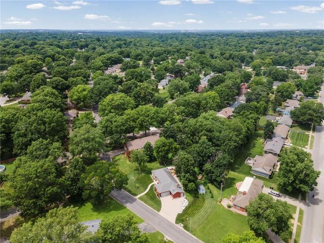 12108 OAK RIDGE Road, Independence, MO 64052