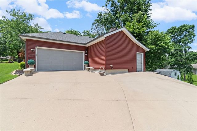 12108 OAK RIDGE Road, Independence, MO 64052