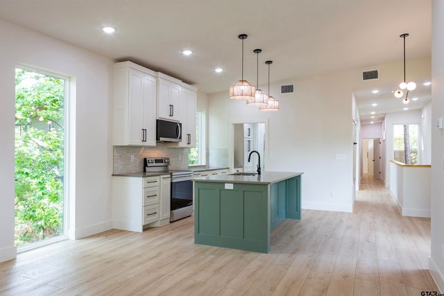 2521 S Vine Ave, Tyler, TX 75701