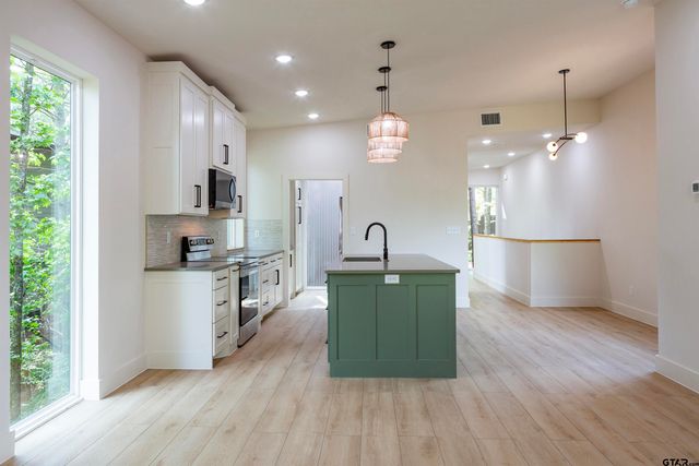 2521 S Vine Ave, Tyler, TX 75701