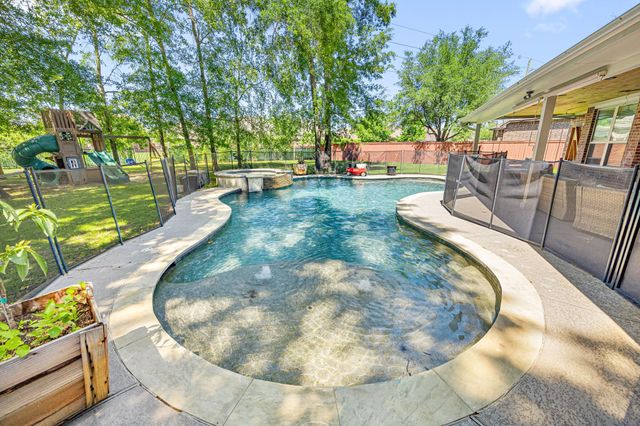 22703 Adrift Row Lane, Porter, TX 77365