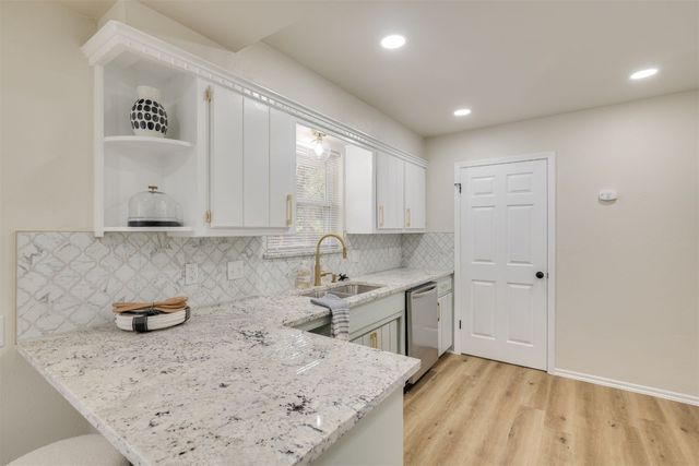 6320 Raintree Drive, Oklahoma City, OK 73150
