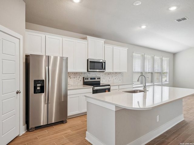 2024 SOUTHERLAND TRL, Marion, TX 78124