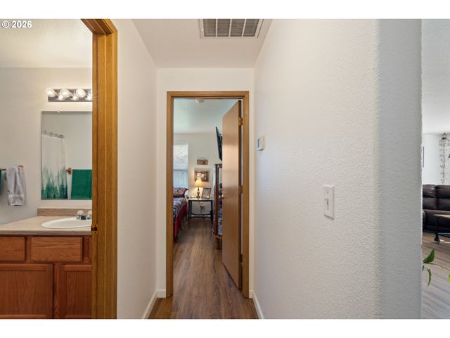 245 Se WILDWOOD Way, Myrtle Creek, OR 97457