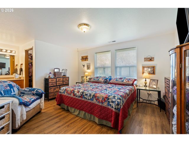 245 Se WILDWOOD Way, Myrtle Creek, OR 97457