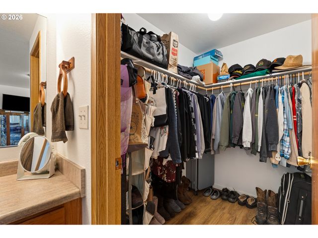 245 Se WILDWOOD Way, Myrtle Creek, OR 97457