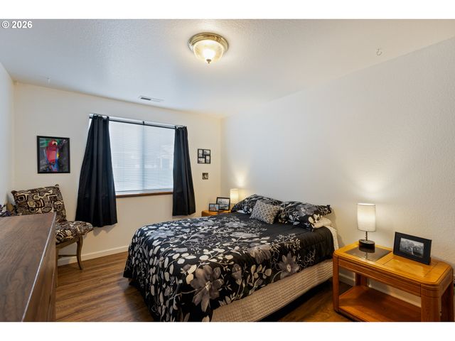245 Se WILDWOOD Way, Myrtle Creek, OR 97457