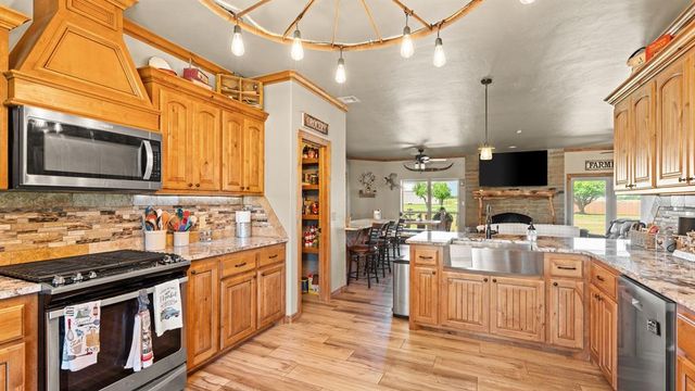 15025 SW 59th Street, Yukon, OK 73099