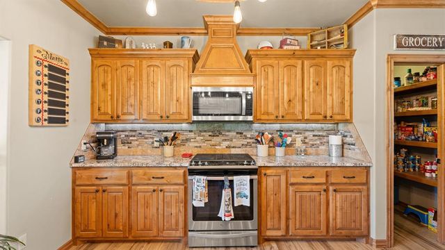15025 SW 59th Street, Yukon, OK 73099