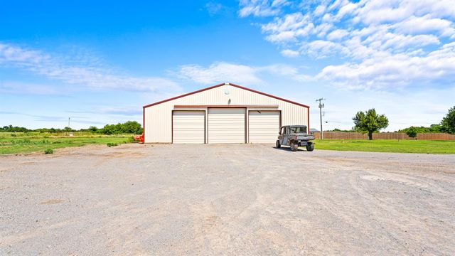 15025 SW 59th Street, Yukon, OK 73099