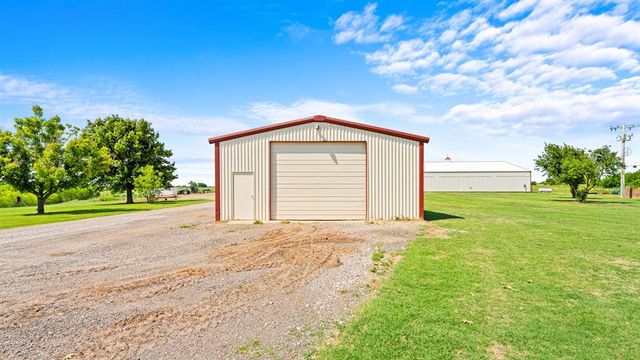15025 SW 59th Street, Yukon, OK 73099