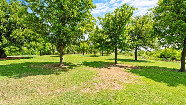 15025 SW 59th Street, Yukon, OK 73099