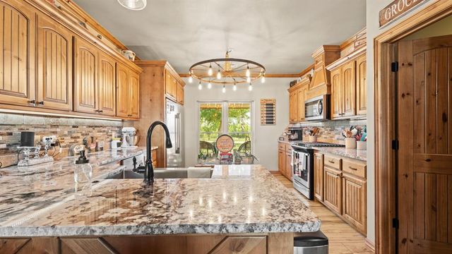 15025 SW 59th Street, Yukon, OK 73099