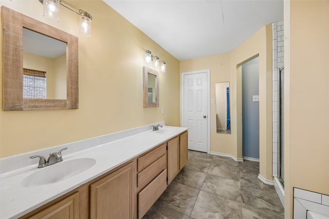 716 Ashbrook Drive, Desoto, TX 75115