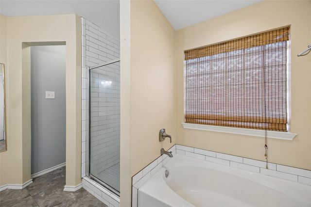 716 Ashbrook Drive, Desoto, TX 75115