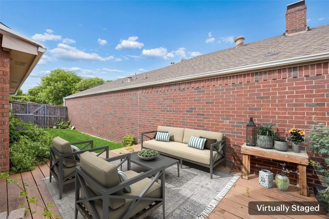 716 Ashbrook Drive, Desoto, TX 75115