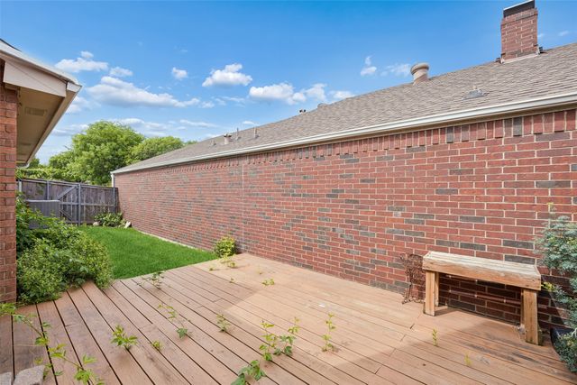 716 Ashbrook Drive, Desoto, TX 75115