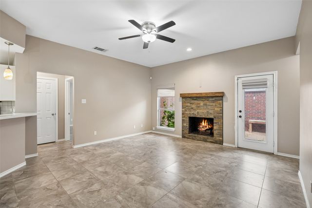 716 Ashbrook Drive, Desoto, TX 75115